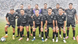 Central Norte ascendió tras vencer por penales a Sarmiento de La Banda.
