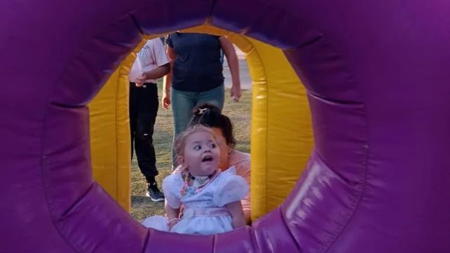 Nina cumplió tres años el pasado 27 de abril y lo festejó junto con su hermano de 12.