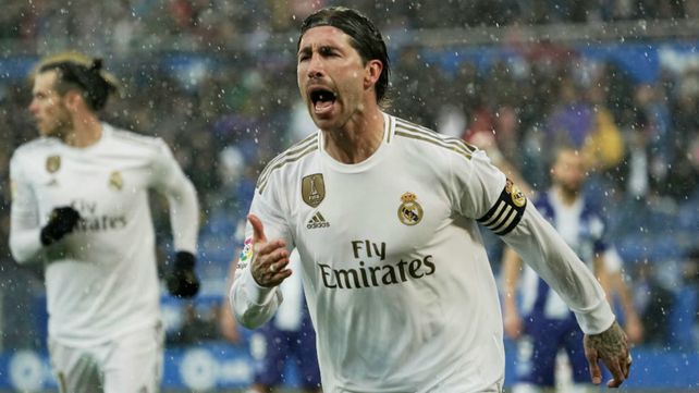 Real Madrid venció a Alavés y se afirmó en la punta de la Liga de España