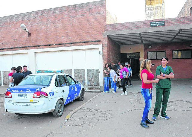La víctima fue trasladada al Hospital Gamen de Villa Gobernador Gálvez pero llegó sin vida.