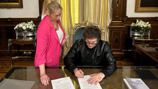 Javier Milei junto a su hermana Karina