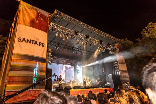 Funciona a pleno el desagüe Llerena, en la ciudad de Santa Fe