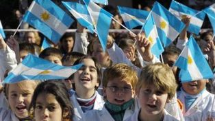 Los chicos de Santa Fe prometieron lealtad a la Bandera Argentina