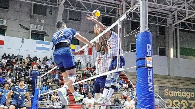 &nbsp;Argentina derrotó a Colombia en su primer juego en el Pre Panamericano.