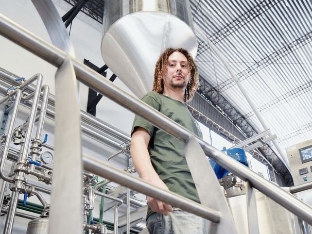 Nicolás Machado, uno de los socios fundadores de la cervecería y fábrica 372.