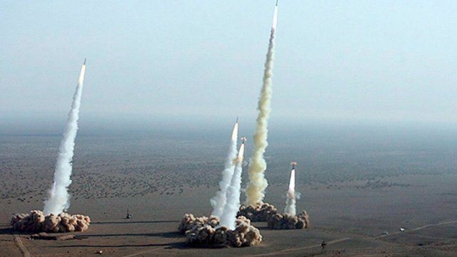 Irán lanzó este martes un ataque con decenas de misiles contra Israel