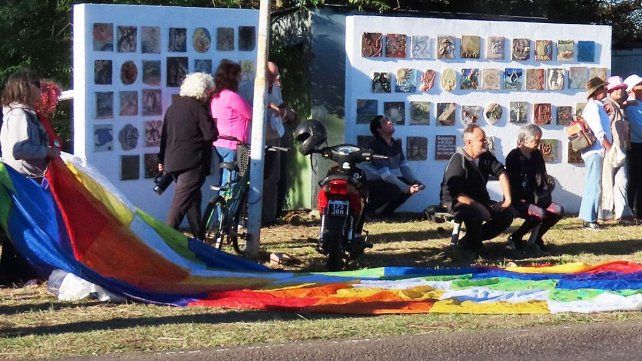 La Asamblea Ciudadana Ambiental de Gualeguaychú y vecinos se movilizaron en caravana desde Arroyo Verde hacia el Puente Internacional General San Martín