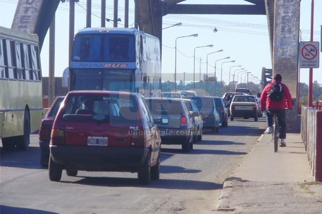 Puente Carretero: vecinos realizaron una caravana por la seguridad vial