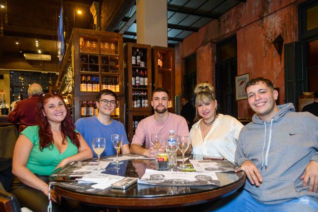 Florencia Fernández, Álvaro Arjo, Matías Cortina, Daiana Donati y Nicolás Catena.  