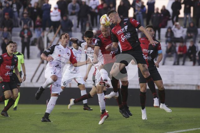 Al Colón de Domínguez le cuesta arrancar