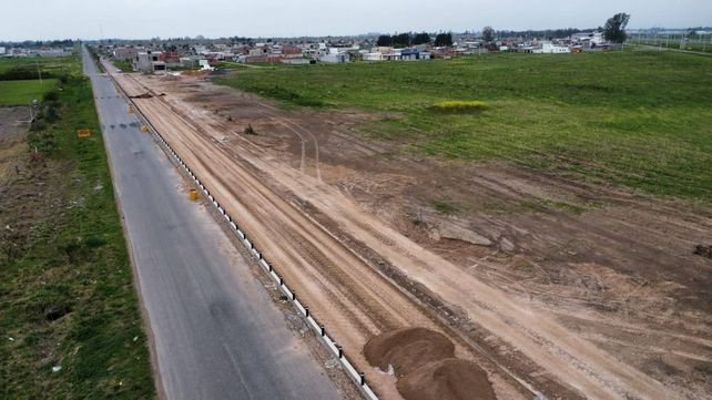 Obras viales en marcha: nueva calle y construcción de una rotonda en Puerto San Martín