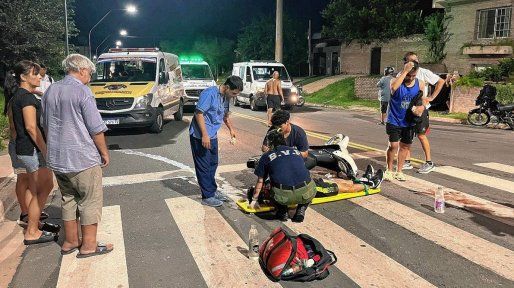 Fuerte choque en Paraná con dos personas lesionadas, una quedó inconsciente