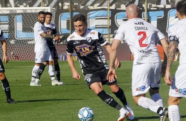 Santiago Lebus volvió de All Boys y no será tenido en cuenta en Unión