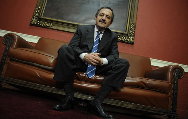Alfonsín dice que el kirchnerismo va a hacia la centroderecha.
