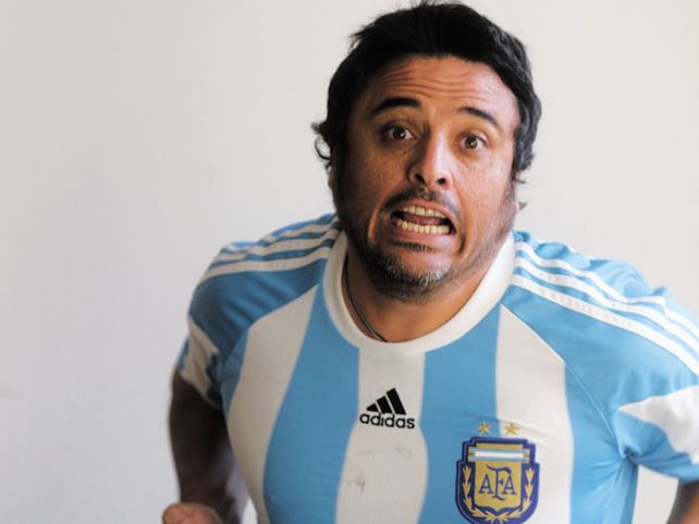 Artistas y periodistas mendocinos hinchan por la Selección