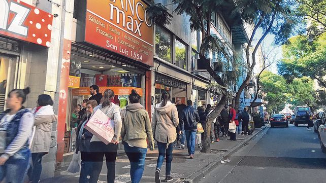 Los comerciantes rosarinos dicen que no es el momento adecuado para la erogación que impone el gobierno nacional con la suma fija.&nbsp; &nbsp;
