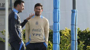 Tranqui, Leo. Messi sumará minutos ante Chile por Eliminatorias, aunque el técnico Scaloni aclaró: “todavía no tenemos decidido si va a jugar de arranque”.