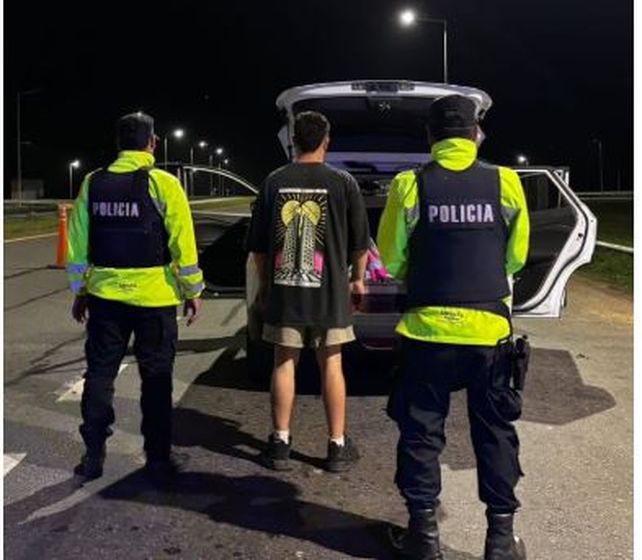 Detuvieron a un hombre que transportaba drogas de diseño en la Ruta 34: viajaba con su hija de cinco años