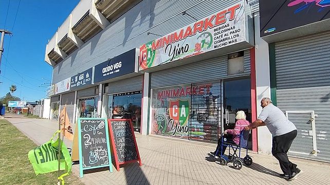 La colonia de adultos mayores de Villa Gobernador Gálvez estrenará el film Viejos son los trapos