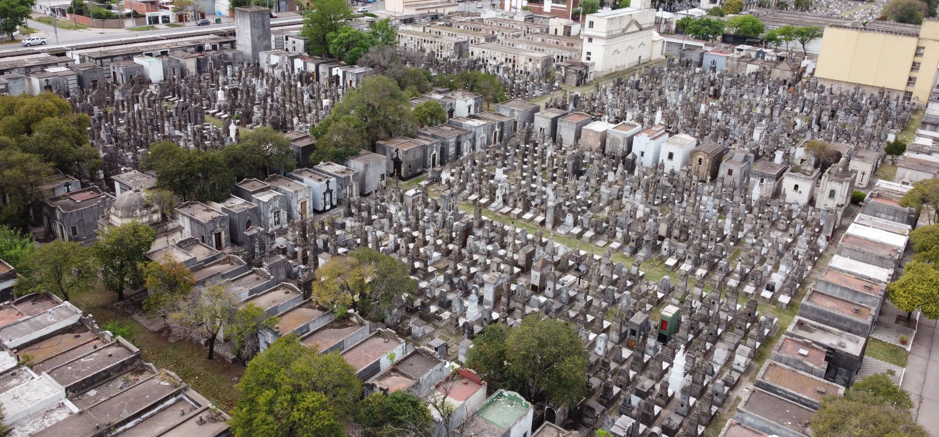 Cómo cambiaron los ritos fúnebres en Rosario por la crisis y la pandemia