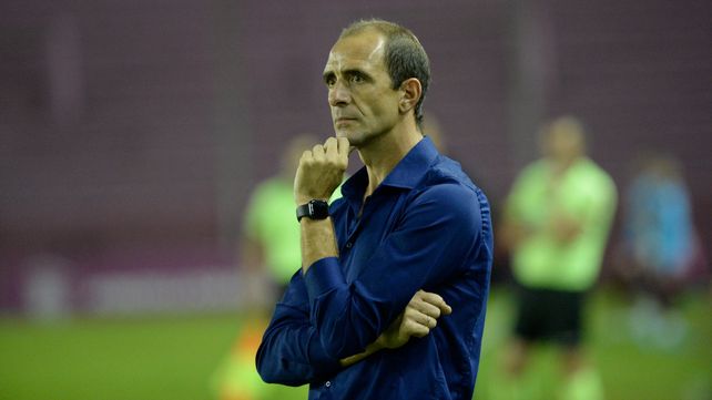 Leandro Somoza tiene como prioridad cubrir tres puestos