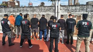 Desbarataron una casa de apuestas ilegales en Aristóbulo del Valle al 4500: ocho detenidos