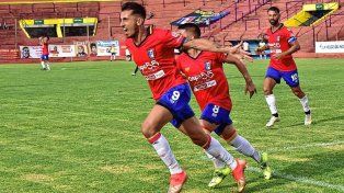Juan Manuel Lazaneo marcó tres goles en dos partidos.