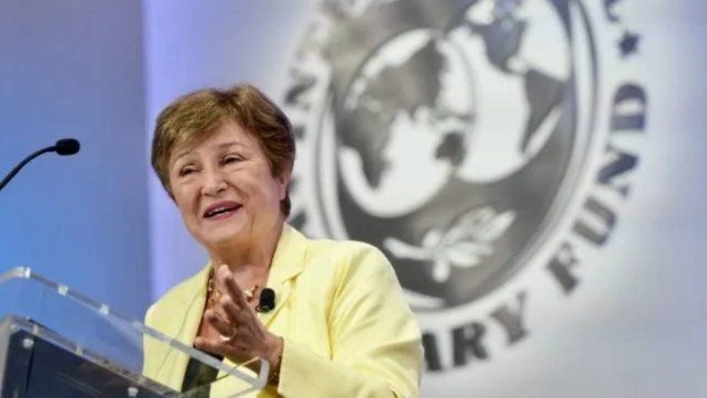 FMI redujo crecimiento esperado para Argentina y advirtió por las consecuencias de la guerra