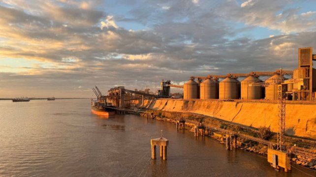Parte de las instalaciones de la Terminal 6 de Puerto General San Martín dejaron de funcionar el lunes 25 de mayo de 2026 por un paro del Soea tras la muerte de un camionero.
