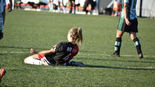 Como para no gritarlo. Vives marcó dos en la goleada de Newells sobre San Miguel.