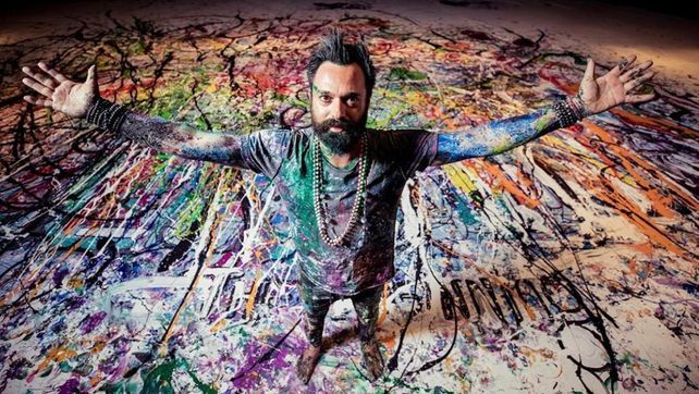 El artista británico tardó siete meses en crear la obra mientras estaba confinado en un hotel en Dubai.