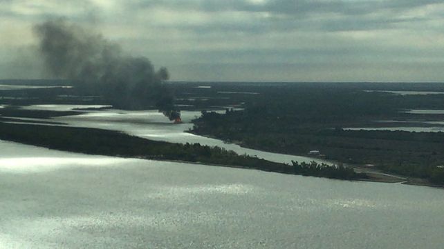 El parador de la isla Pura Vida quedó reducido a cenizas