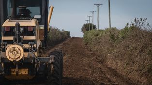 El Gobierno de Entre Ríos invierte en mejora de caminos rurales y maquinaria vial