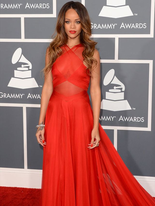 Rihanna suma al club de las botineras