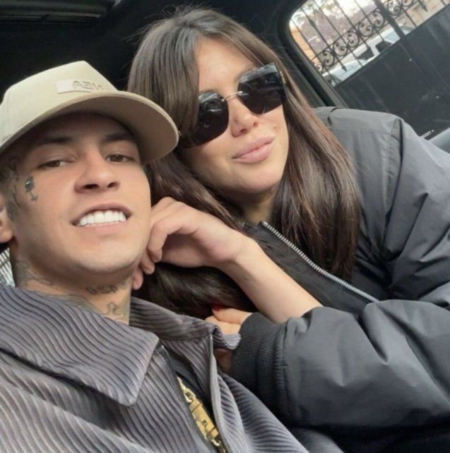 Wanda Nara y L-Gante confirmaron su relación con un beso en vivo