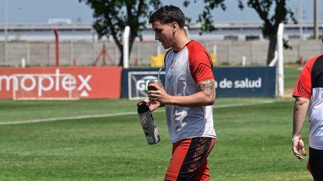 Colón estaría cerca de concretar la incorporación del lateral uruguayo Emanuel Beltrán.
