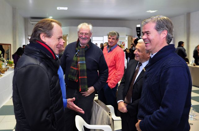Reunión. Bordet dialoga con Piaggio y Lauritto