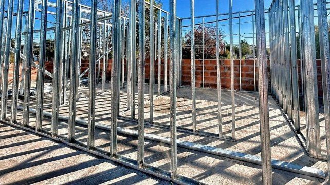 Otra denuncia contra una constructora de Paraná: sacó un préstamo por una casa que nunca terminaron.