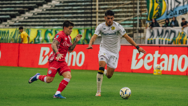 Aldosivi tuvo el debut del entrenador Israel Damonte