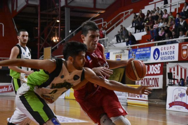 Unión le ganó a Hindú y descontó en la serie por la Liga Argentina de básquet