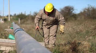 El gasoducto es una obra de gran importancia para los departamentos San Martín y Belgrano, ya que permitirá generar un significativo movimiento económico, impulsando la producción, el empleo y el crecimiento regional, además de brindar mayor previsibilidad energética a industrias y emprendimientos locales.