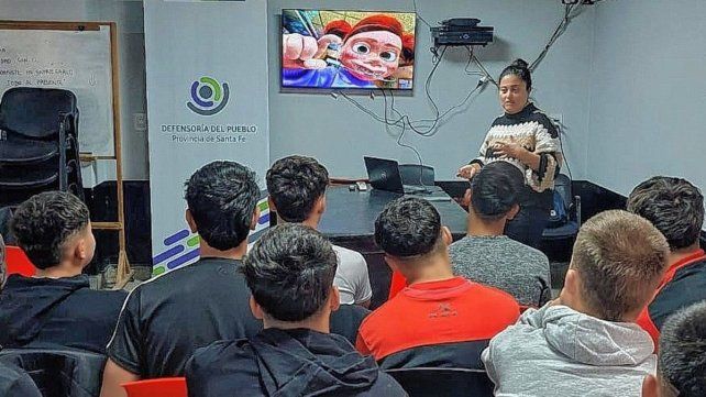 Colón capacitó a sus canteranos en protección de datos