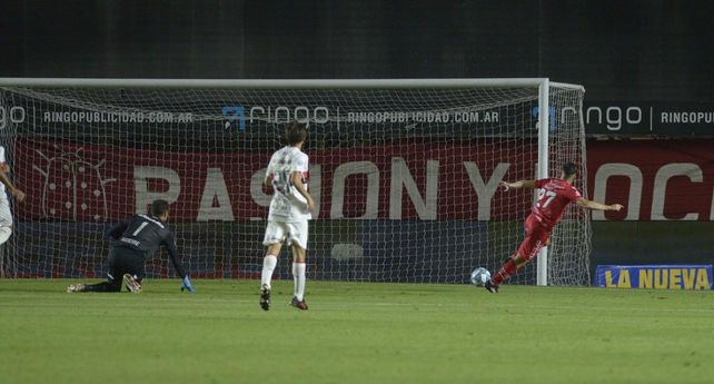 Newells no estuvo cómodo y perdió un partido que lo demora