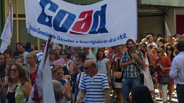 Movilización. Los docentes de la UNR harán nuevas protestas.