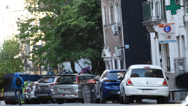 El estacionamiento a 45º pasará al recuerdo en varias calles de Rosario.