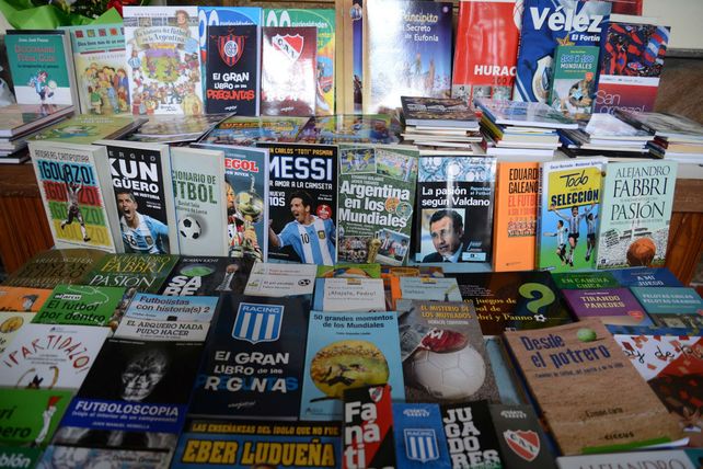 Ejemplares. La iniciativa comprende la entrega de 200 libros.