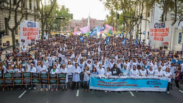 Ctera convoca a un paro nacional para defender la educación pública