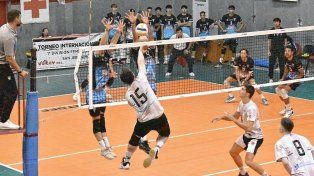 Echagüe le ganó un partido increíble a Libertad y logró la Permanencia.