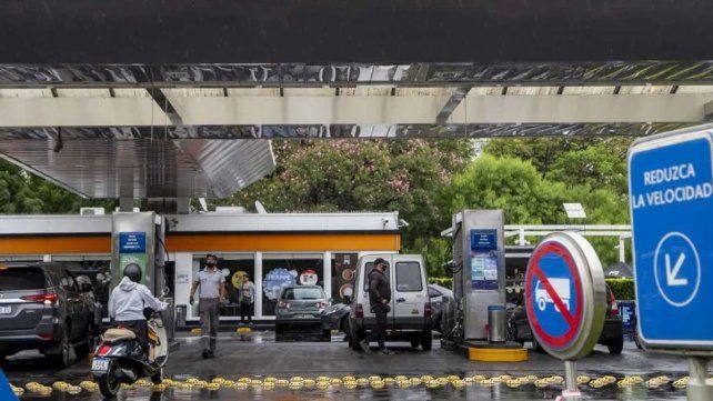 YPF volvió a modificar sus precios al aplicar un nuevo sistema que tiene en cuenta el horario de carga y la ubicación geográfica. Los precios