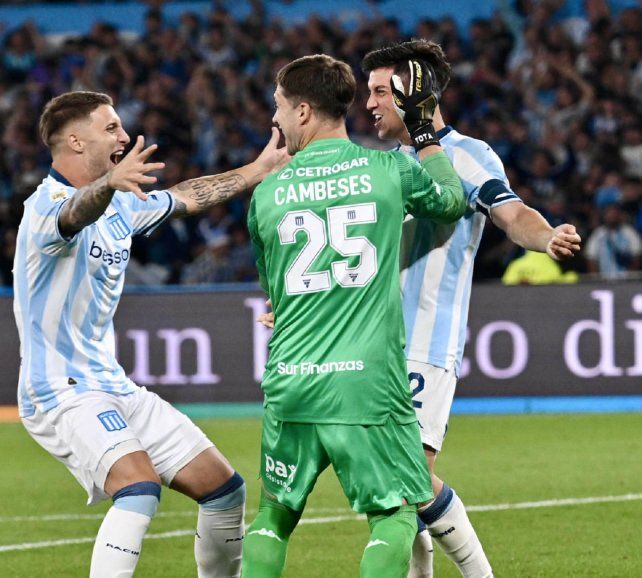 Racing festejó ante su gente.